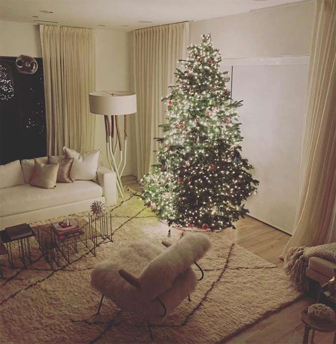 caitlyn jenner living room christmas