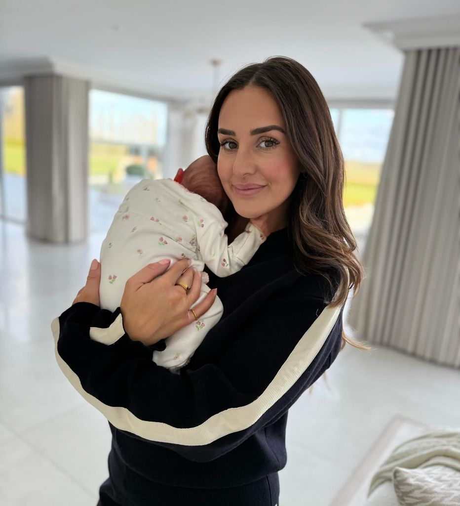 Prima Katie Fernehough y Baby Palma