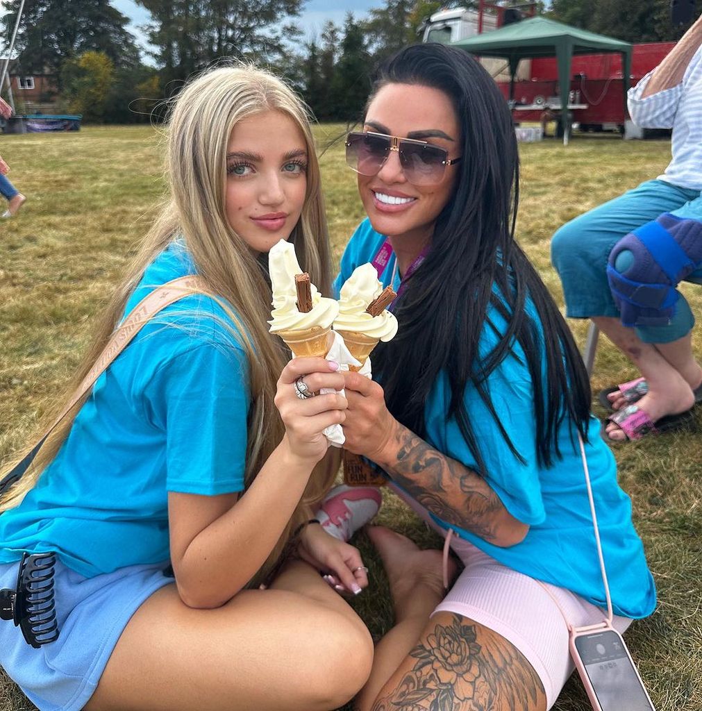 Katie Price and Princess Andre eating an ice cream