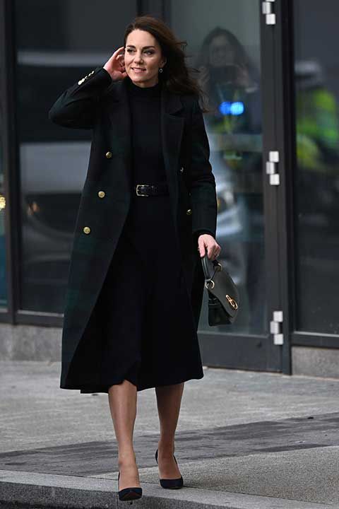 Kate Middleton wears tartan coat in Merseyside