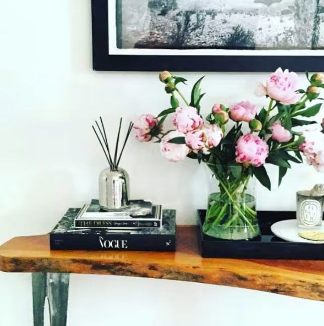 meghan markle console table front room