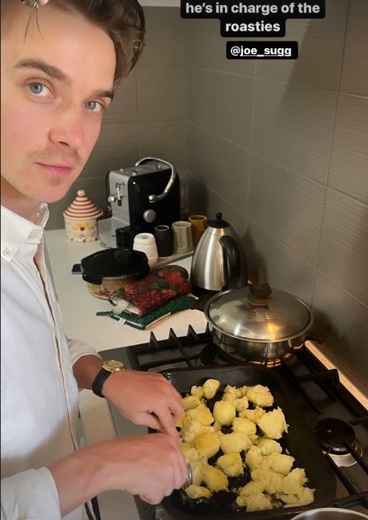 Joe Sugg preparing roast potatoes