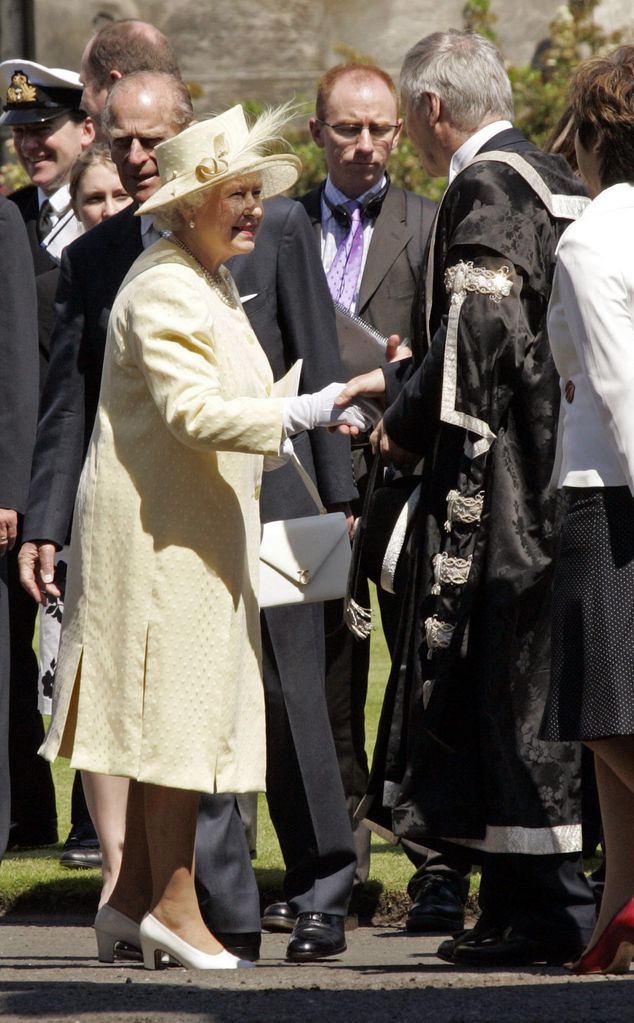 The late Queen attends Prince William's university graduation ceremony in 2005