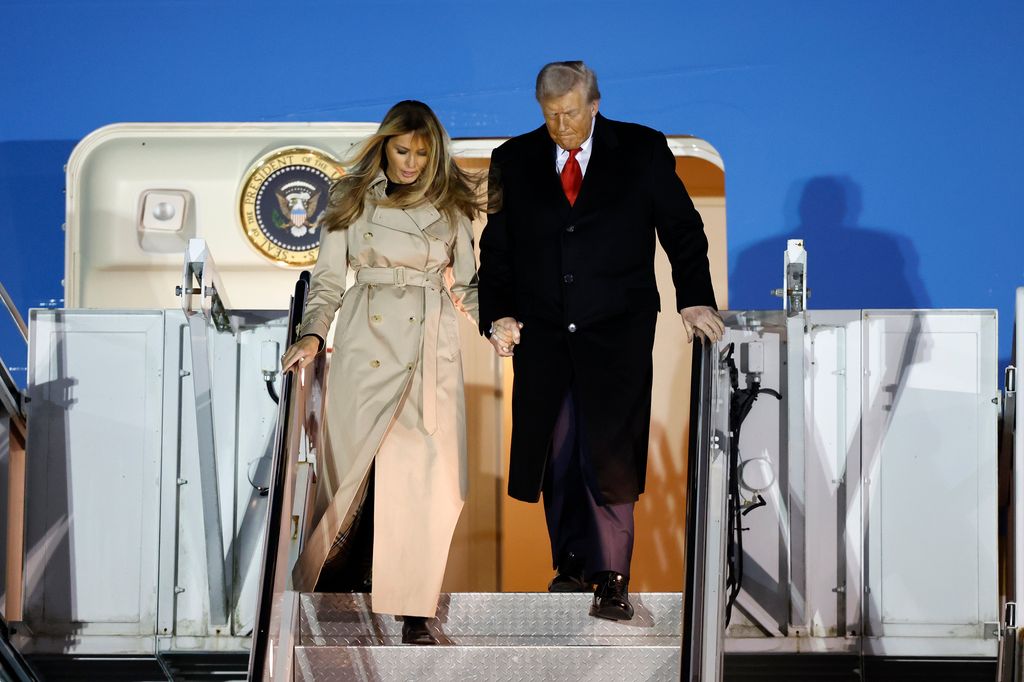 Melania trump donald trump london air force one