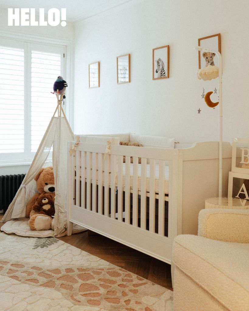 Un premier aperçu de la paisible chambre de bébé Duke, décorée sur le thème des animaux