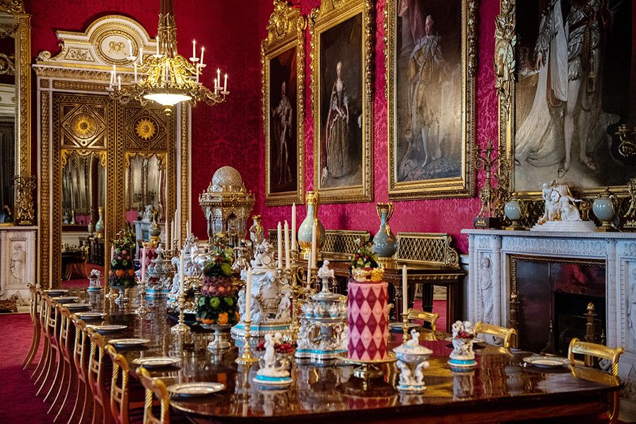 1 buckingham palace state dining room