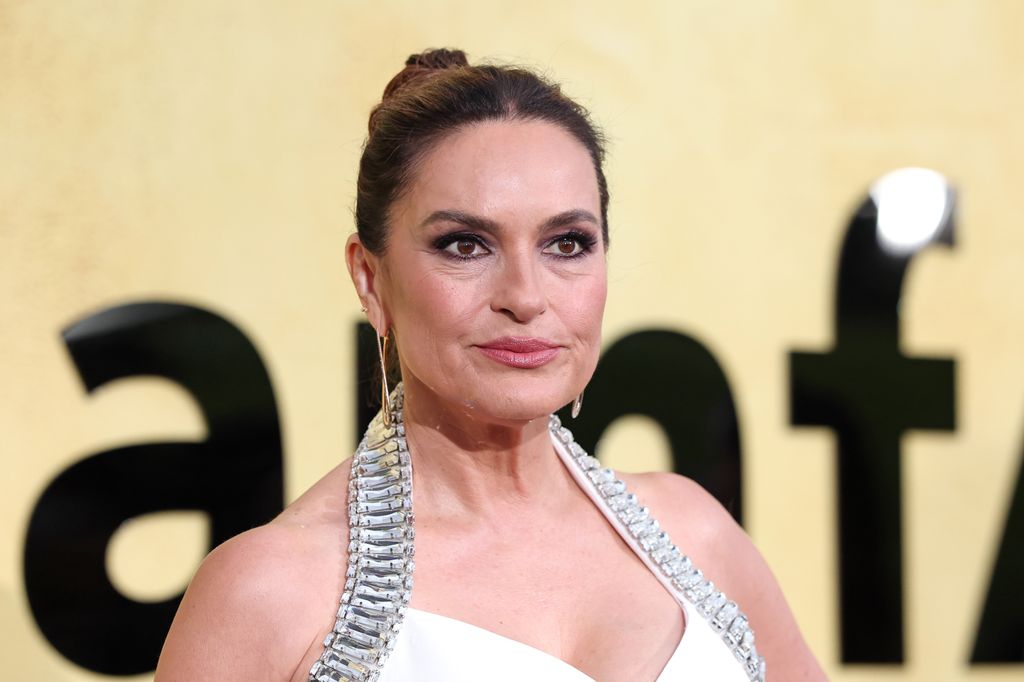 Mariska Hargitay attends the amfAR Gala Cannes 2025 presented by Chopard at Hotel du Cap-Eden-Roc on May 22, 2025 in Cap d'Antibes, France