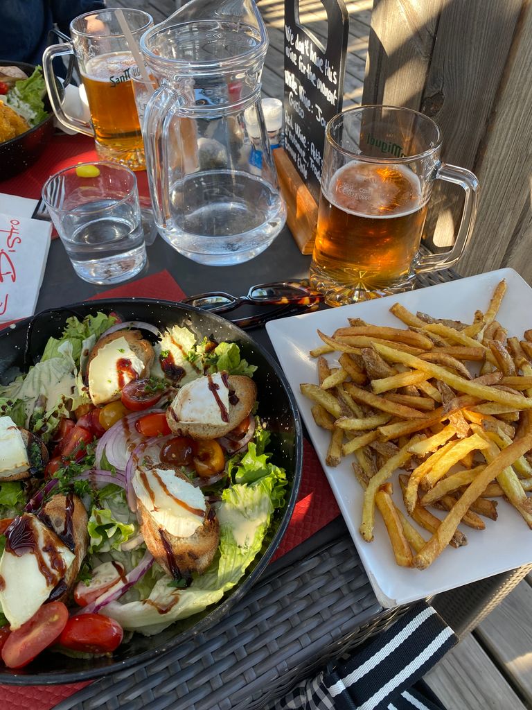 French favourites - goats cheese salad and chips!