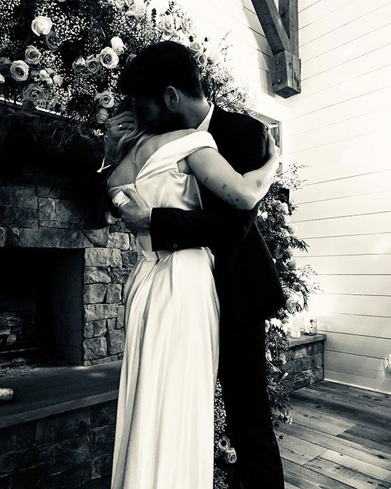 Miley Cyrus wedding to Liam Hemsworth official pictures