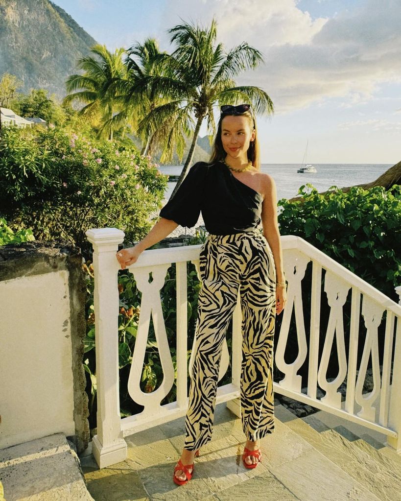 emma louise connolly in printed linen trousers 
