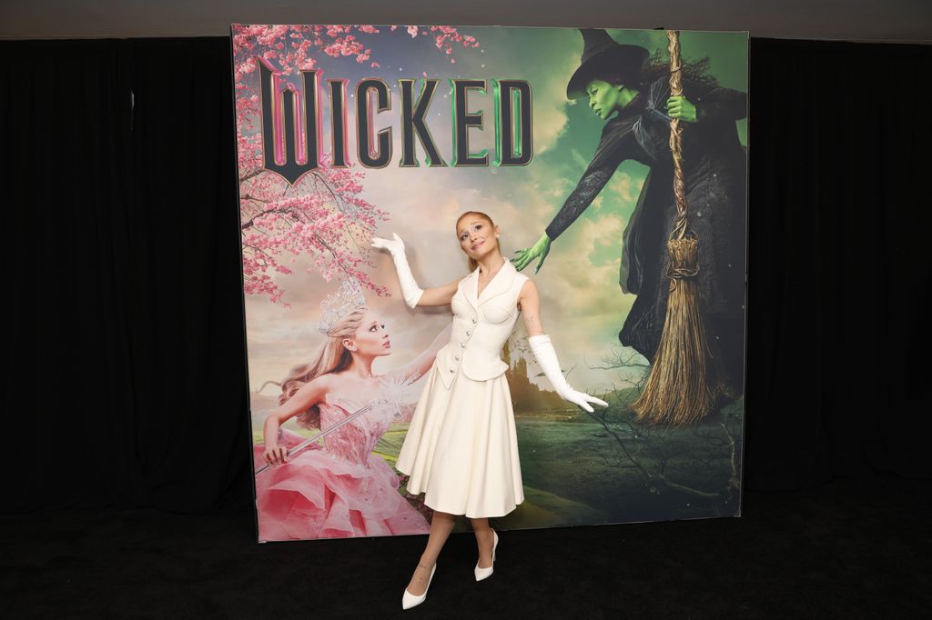   Ariana Grande bierze udział w specjalnym pokazie obsady i twórców filmu „WICKED” w DGA Theatre 