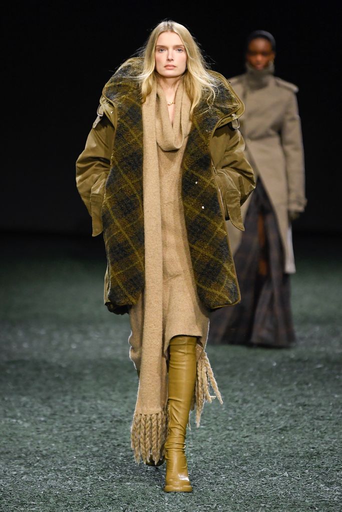Lily Donaldson on the runway at Burberry RTW Fall 2024 as part of London Ready to Wear Fashion Week held at Victoria Park on February 19, 2024 in London, England. (Photo by Giovanni Giannoni/WWD via Getty Images)