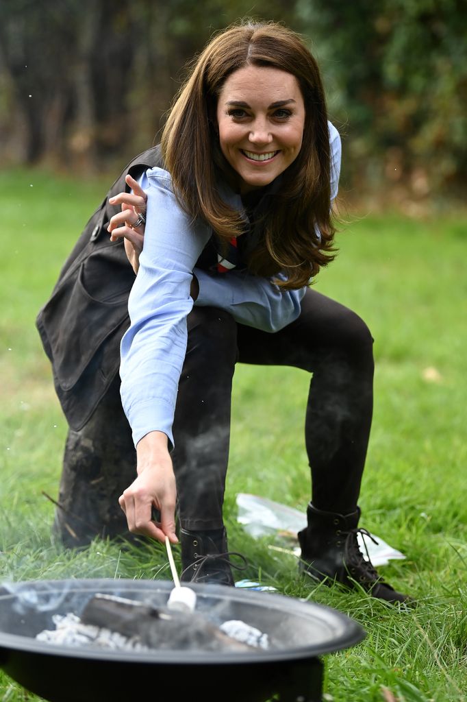 Kate Middleton toasting marshmallows with the Scouts