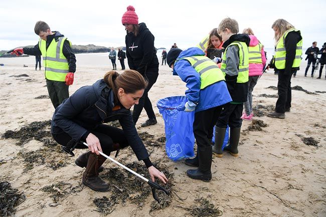 kate anglesey beach clean
