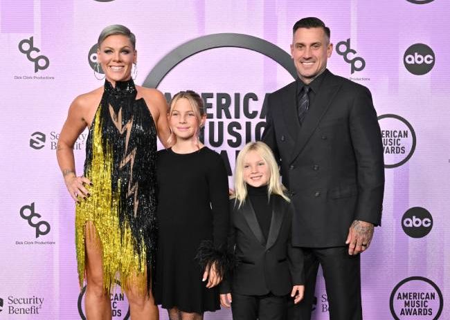 Pink with her husband Carey hearts and their kids Willow and Jameson