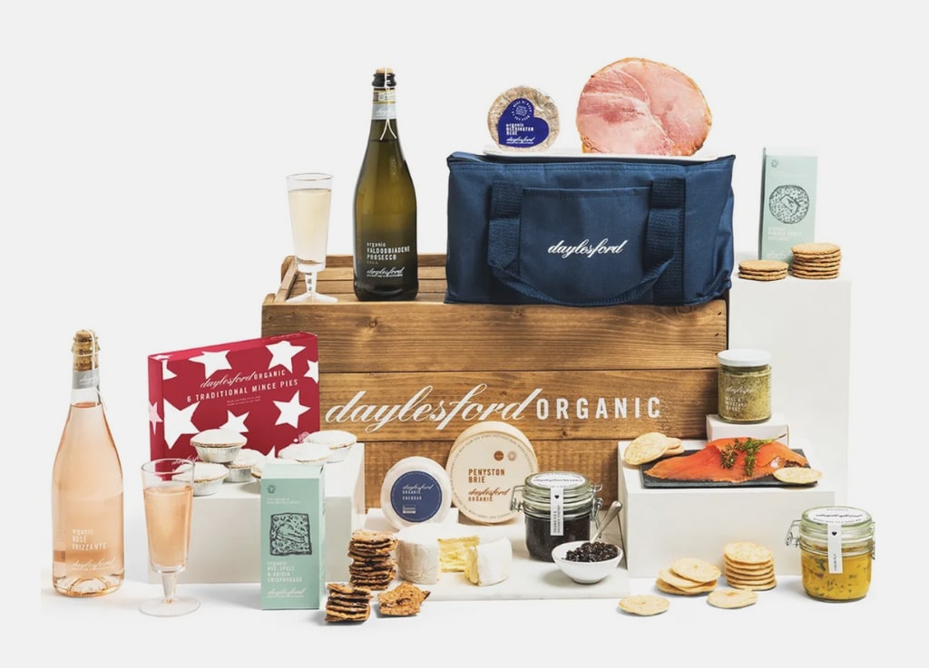18 best Christmas Hampers 2023: From M&S to John Lewis, Harrods ...