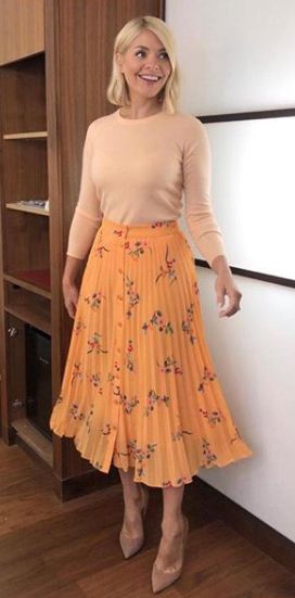 holly willougby orange skirt instagram