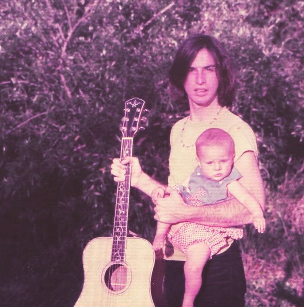 Rencontrez les trois enfants et l'ex-femme de Robert Carradine 1 Photo partagée par Ever Carradine, la fille de Robert Carradine, qu'il a accueillie quand elle avait 20 ans