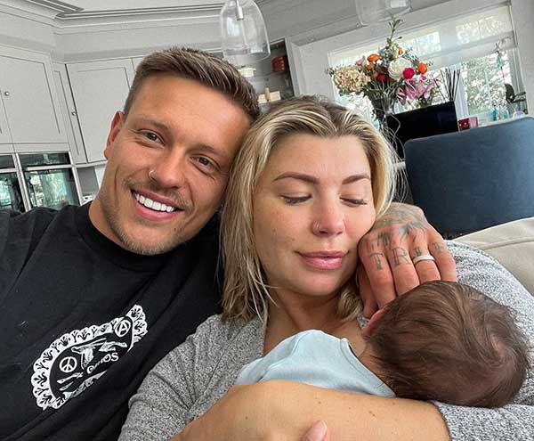 Olivia and Alex Bowen after birth of their son