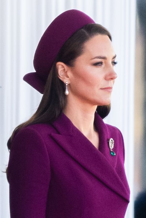 kate middleton purple coat and hat