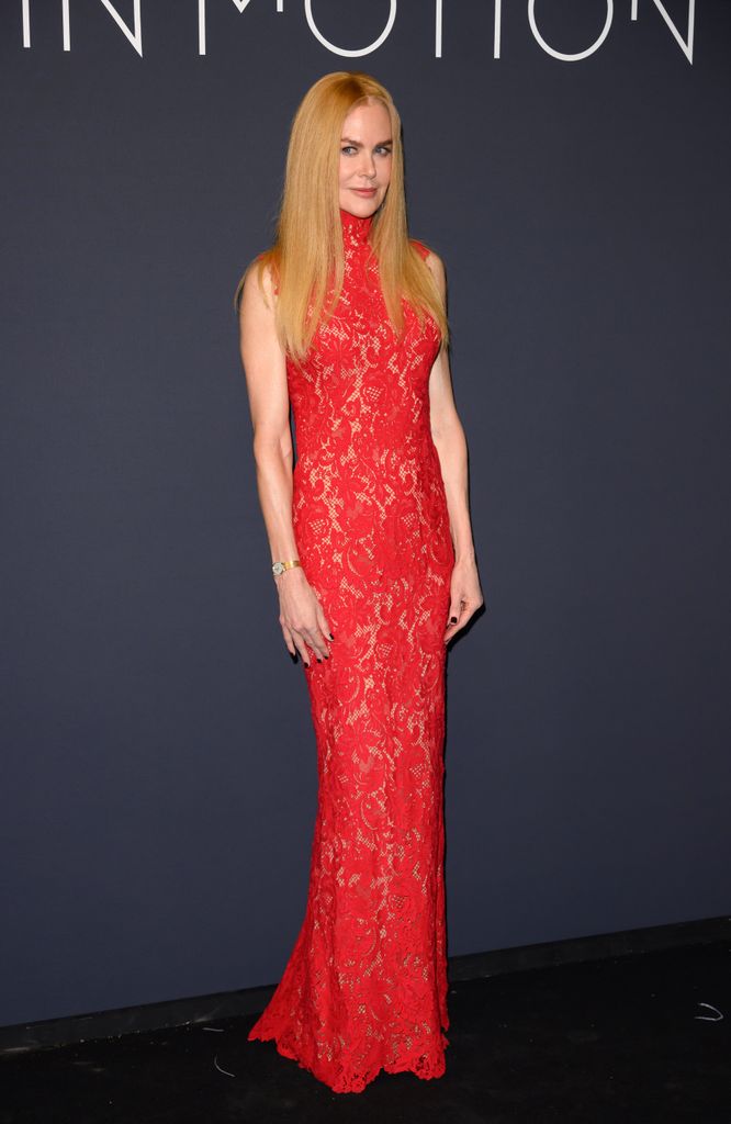 Nicole Kidman envió un vestido rojo