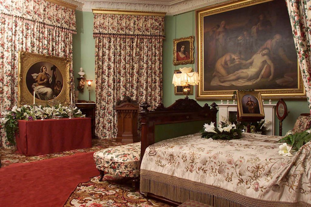 Queen Victoria's bedroom at Osborne House