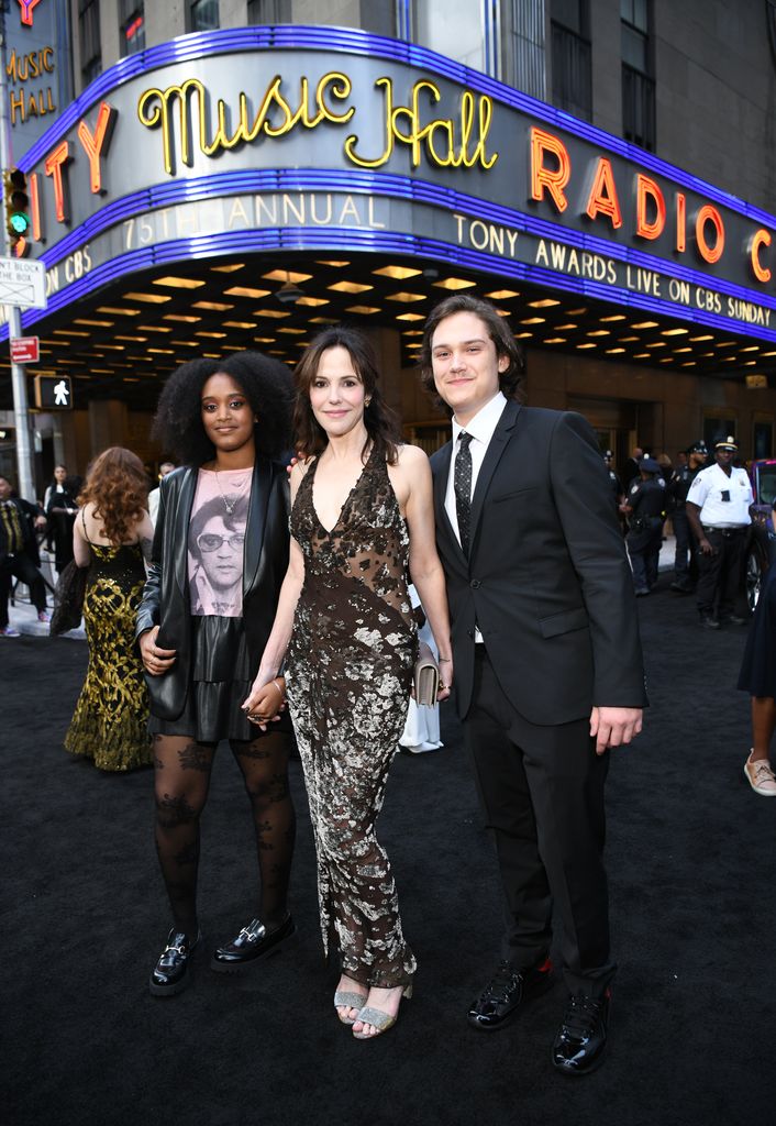 Mary-Louise Parker and Billy Crudup's teenage son towers over his ...