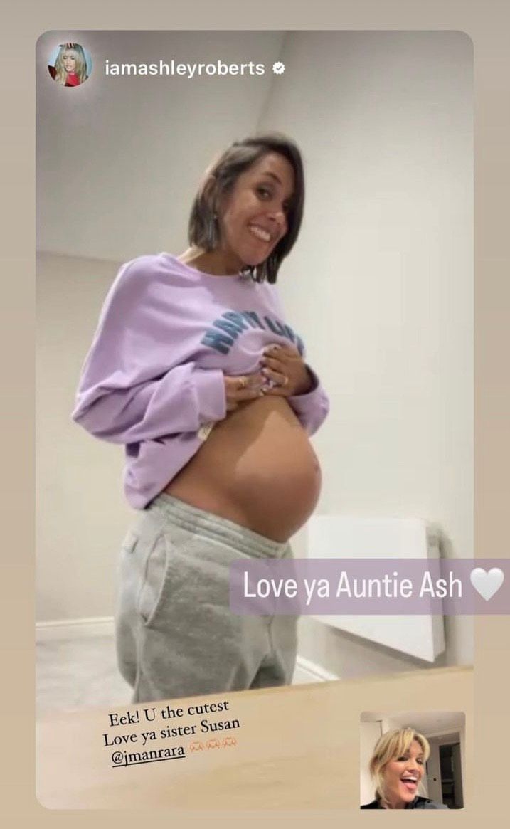 Janette shared the behind-the-scenes bump snap on Instagram