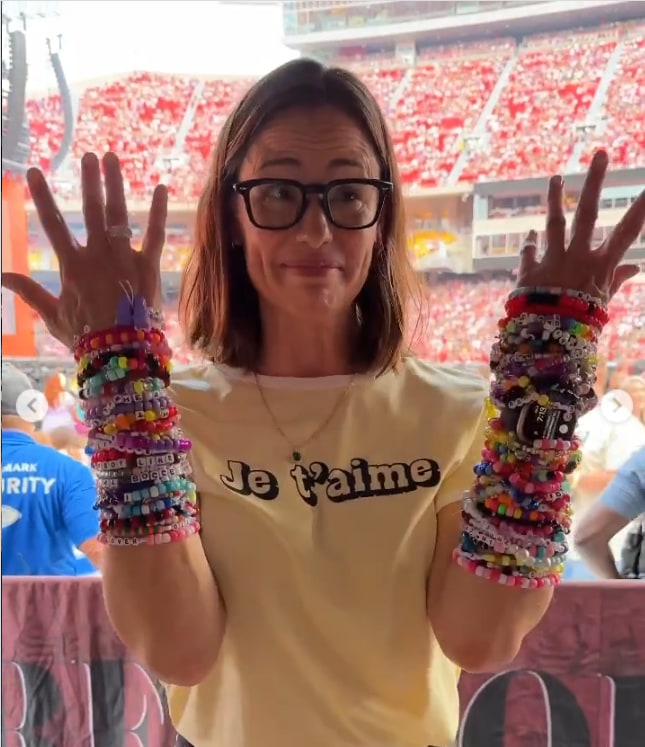 Jennifer Garner took home a lot of friendship bracelets from The Eras Tour