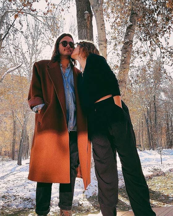 Rumer Willis kissing boyfriend Derek Richard Thomas in the snow