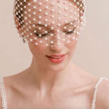 Liberty pearl veil