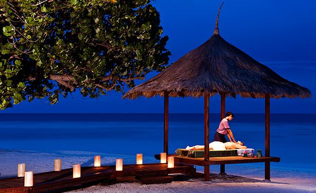 5 Maldives Banyan Tree beach spa