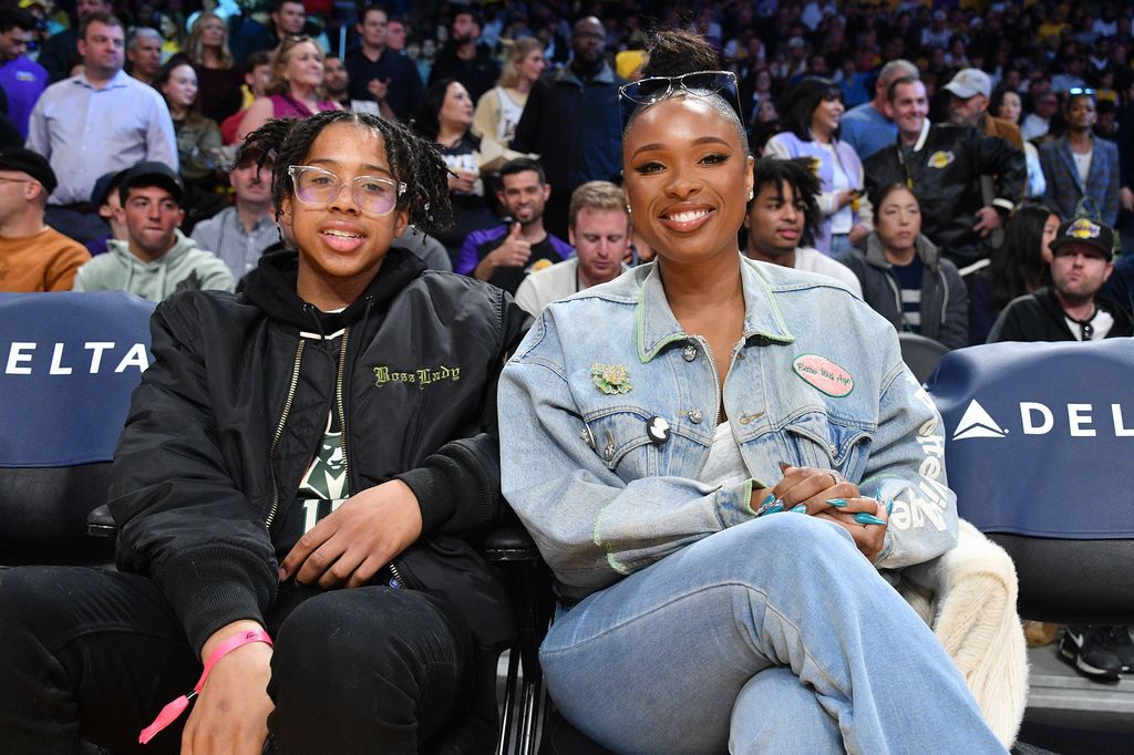 Jennifer Hudson (R) and David Otunga Jr. attend a basketball game between the Los Angeles Lakers and the Chicago Bulls at Crypto.com Arena on March 26, 2023 in Los Angeles, California