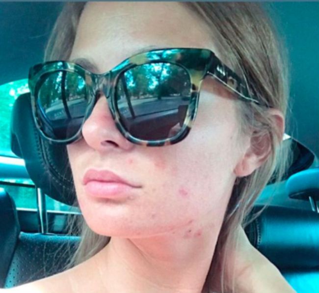 Make-up free Millie Mackintosh is city chic as she does last