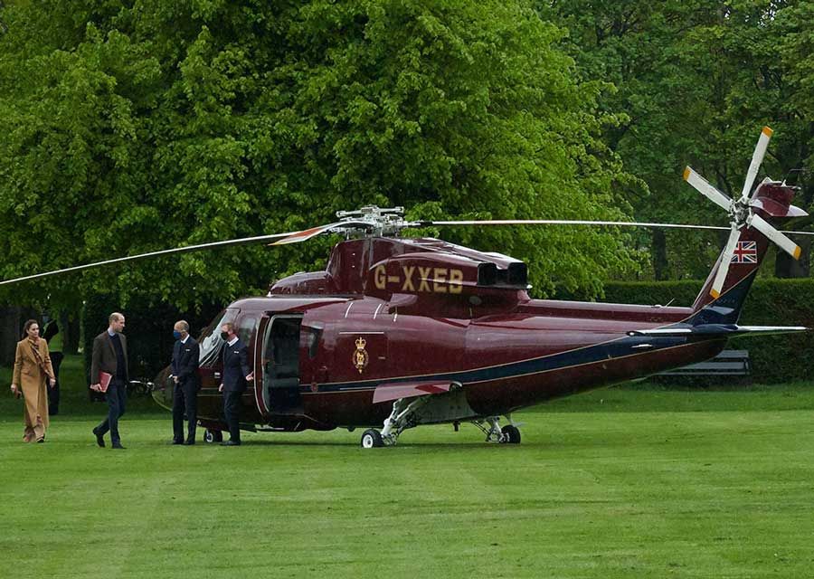 kate william depart in helicopter