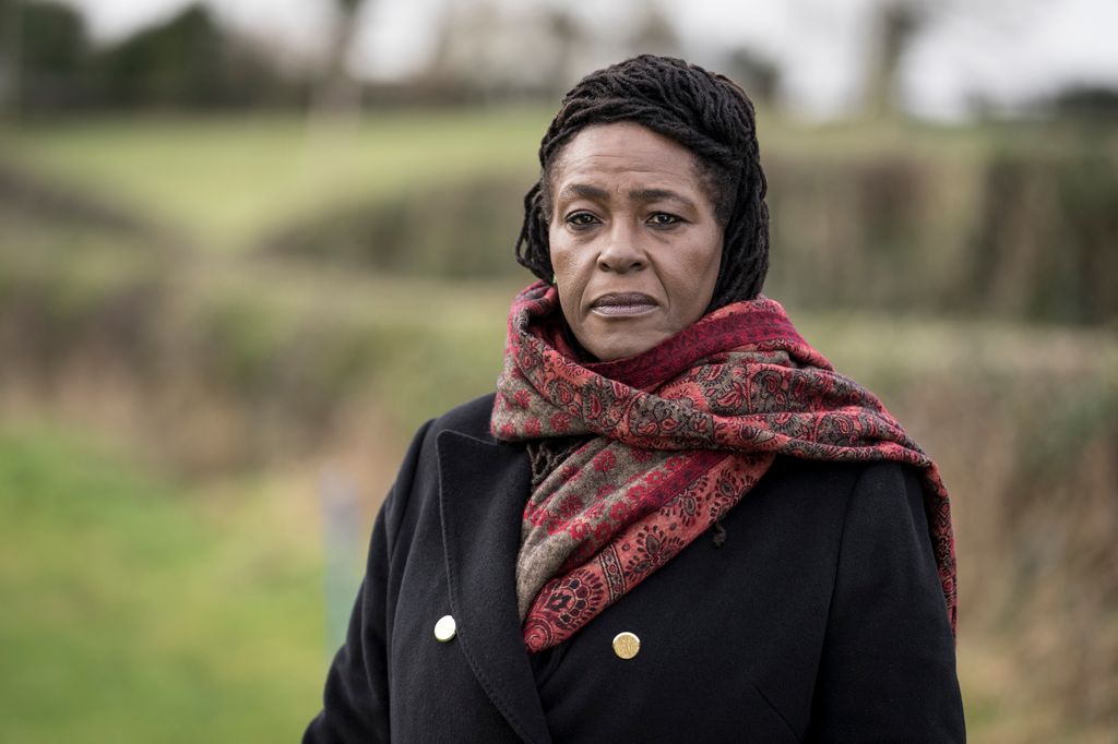 DCI Ellis (SHARON D CLARKE) in Ellis