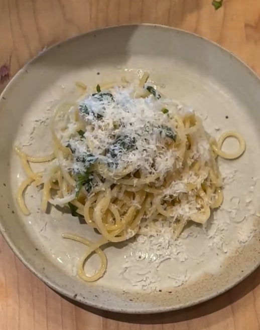 Meghan Markle's spaghetti lemon and garlic pasta dish