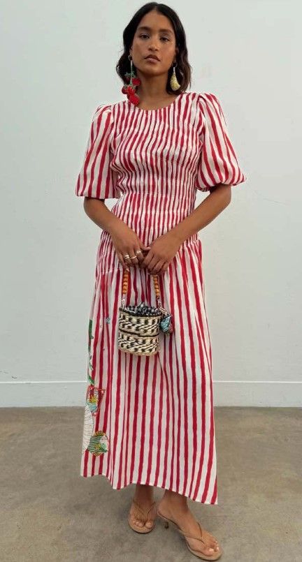 Vestido rojo rojo de una franja del mediodía, £ 169, no se vistió por completo
