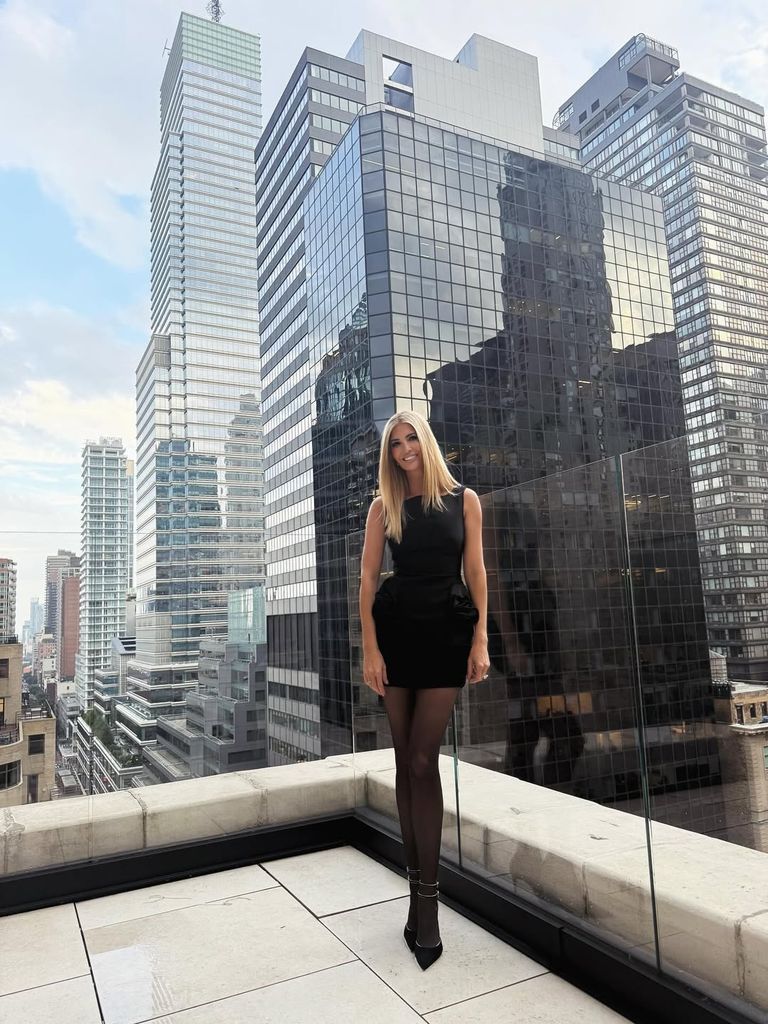 Striking a pose as talks heat up over a $1.4B luxury island project