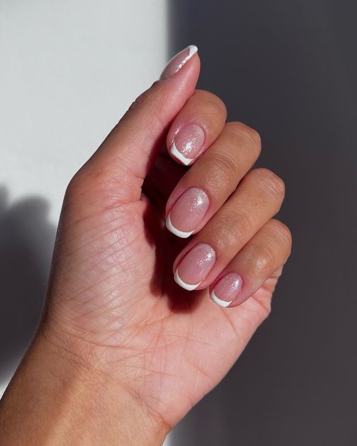 glossy shiny french nails 