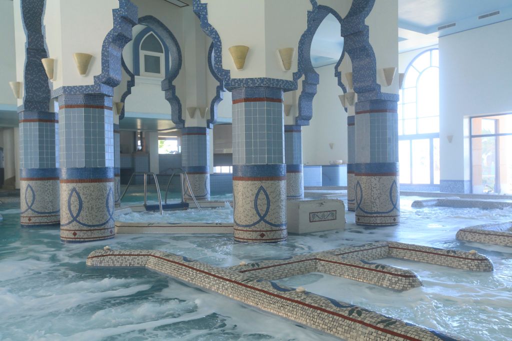 Aquatonic was *not* a Soma Bay-themed cocktail, but an ultra-relaxing form of hydrotherapy