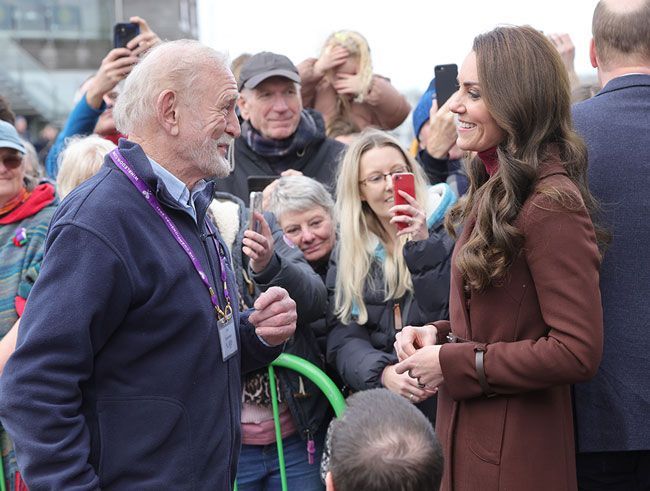 Kate Middleton reunited with teacher in Falmouth