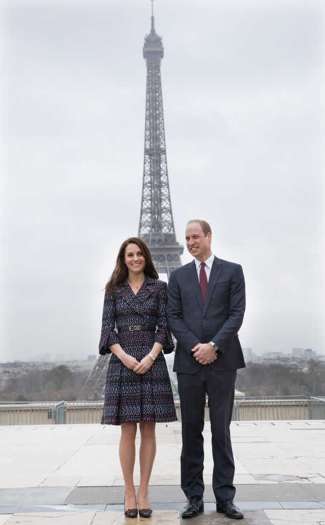 william kate in front of eiffel tower