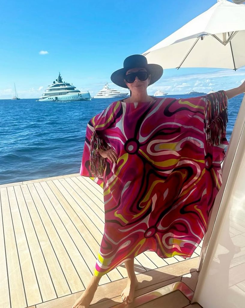 Kris Jenner, 69 ans, est la reine des vacances somptueuses - et des dissimulations somptueuses