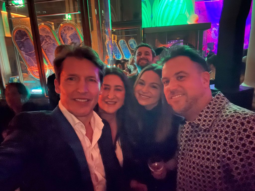 Dans les coulisses de l'after party des BRITs - avec Dua Lipa, Rosé et les frères Gallagher 7 James Blunt a partagé les détails de sa soirée avec HELLO !