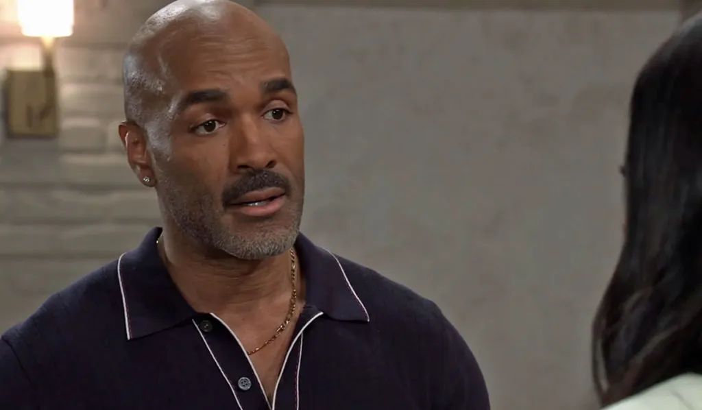 Curtis in a still from general hospital