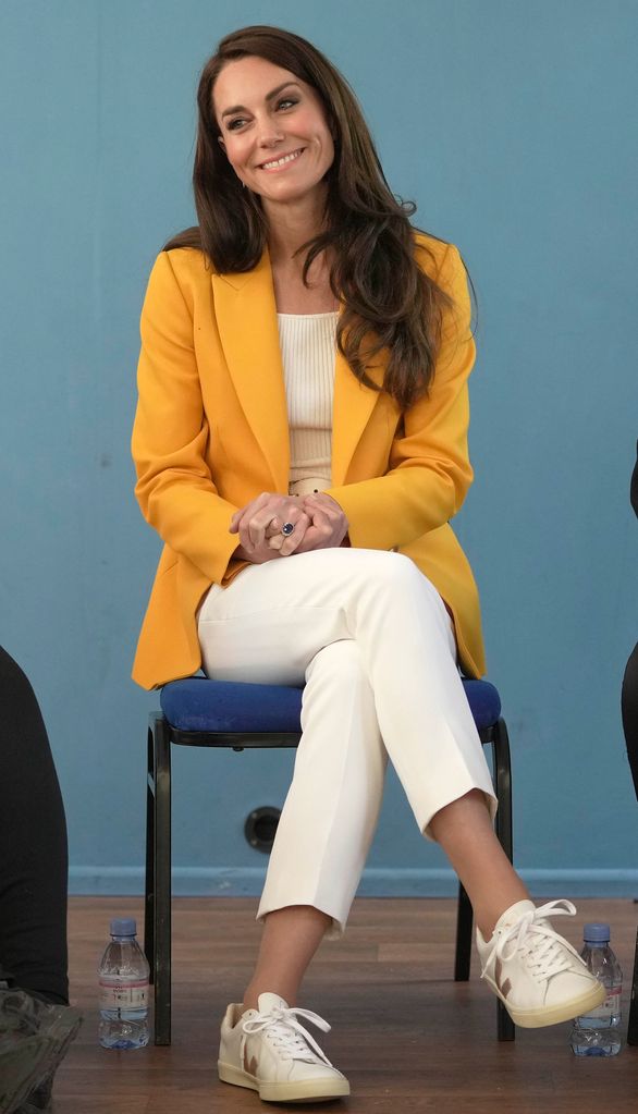 kate middleton yellow blazer