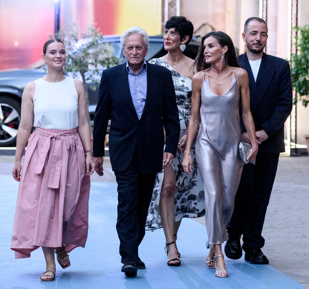 Rainha Letícia com Michael Douglas na cerimônia de encerramento da 14ª edição do "Festival de Cinema Atlântida Maiorca 2024"