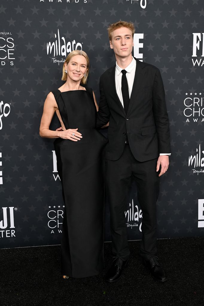 Naomi Watts’ model son Sasha could be her twin on the Critic’s Choice Awards red carpet