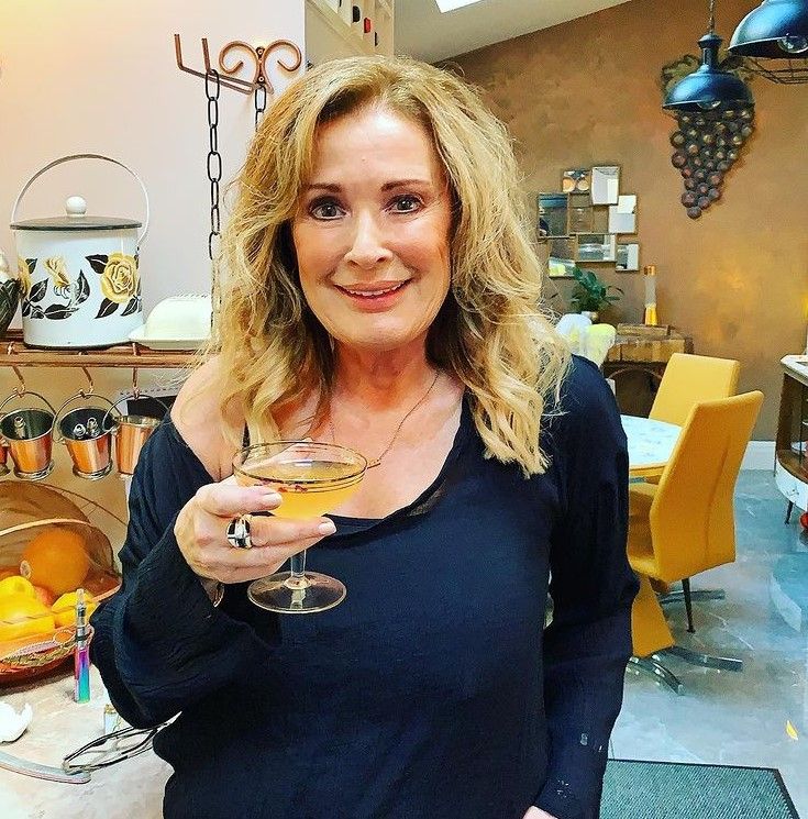 beverley callard home kitchen z